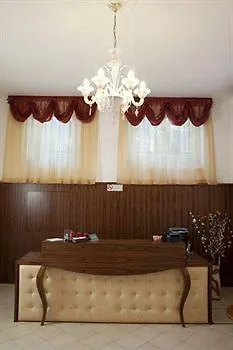 布伦塔米兰酒店 2* 米兰