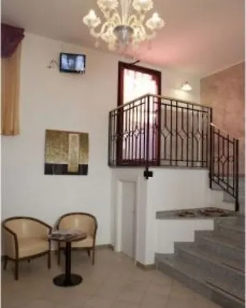 布伦塔米兰酒店 2*